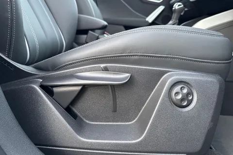  Audi Q2 1.5 TFSI CoD 35 S line S Tronic Euro 6 (s/s) 5dr Thumbnail #45