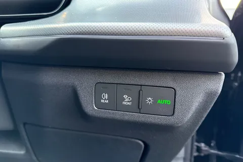  Audi Q3 2.0 TDI S line S Tronic Euro 6 (s/s) 5dr Thumbnail #46