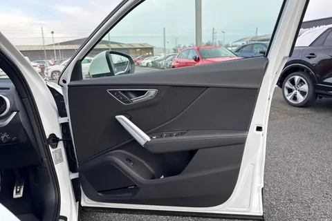  Audi Q2 1.5 TFSI CoD 35 S line S Tronic Euro 6 (s/s) 5dr Thumbnail #48