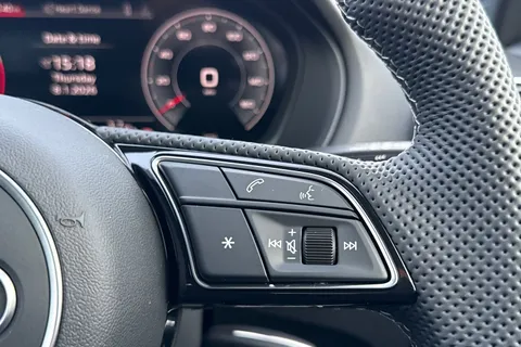  Audi Q2 1.5 TFSI CoD 35 S line S Tronic Euro 6 (s/s) 5dr Thumbnail #52