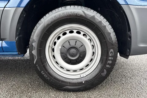 DC75AVU Volkswagen Crafter CR35 Panel van Commerce Plus MWB 140 2.0 TDI 8sp Aut  - MY25/Rear Camera Thumbnail #10