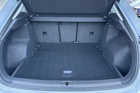 PJ72KYV Audi Q3 Technik 35 TDI  150 PS S tronic Thumbnail #8