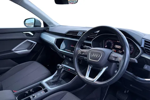 PJ72KYV Audi Q3 Technik 35 TDI  150 PS S tronic Thumbnail #15