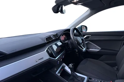 PJ72KYV Audi Q3 Technik 35 TDI  150 PS S tronic Thumbnail #16