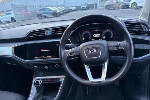 PJ72KYV Audi Q3 Technik 35 TDI  150 PS S tronic Thumbnail #19