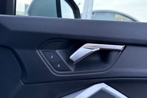 PJ72KYV Audi Q3 Technik 35 TDI  150 PS S tronic Thumbnail #22