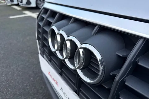 PJ72KYV Audi Q3 Technik 35 TDI  150 PS S tronic Thumbnail #26