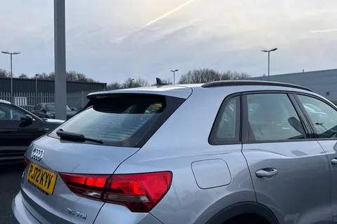 PJ72KYV Audi Q3 Technik 35 TDI  150 PS S tronic Thumbnail #34