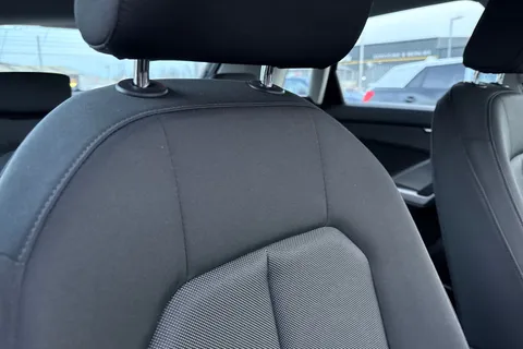 PJ72KYV Audi Q3 Technik 35 TDI  150 PS S tronic Thumbnail #46