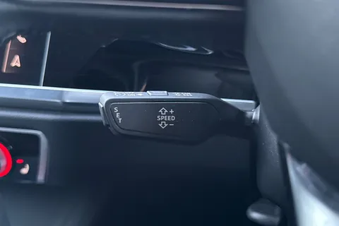 PJ72KYV Audi Q3 Technik 35 TDI  150 PS S tronic Thumbnail #54