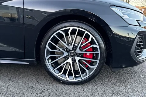  Audi S3 2.0 TFSI Vorsprung Sportback S Tronic quattro Euro 6 (s/s) 5dr Thumbnail #11