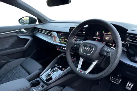  Audi S3 2.0 TFSI Vorsprung Sportback S Tronic quattro Euro 6 (s/s) 5dr Thumbnail #14