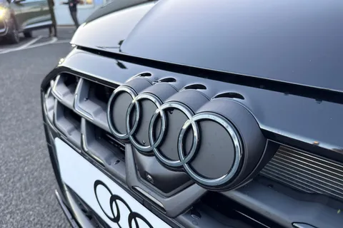  Audi S3 2.0 TFSI Vorsprung Sportback S Tronic quattro Euro 6 (s/s) 5dr Thumbnail #25