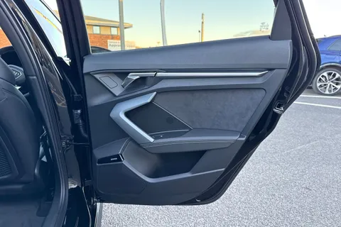  Audi S3 2.0 TFSI Vorsprung Sportback S Tronic quattro Euro 6 (s/s) 5dr Thumbnail #43