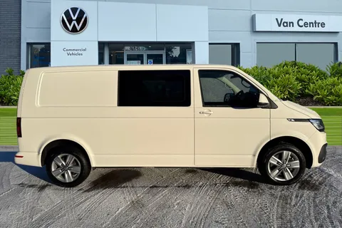 PK74OEW Volkswagen Transporter T32 Kombi Highline LWB 150 PS 2.0 TDI 6sp Manual Thumbnail #4
