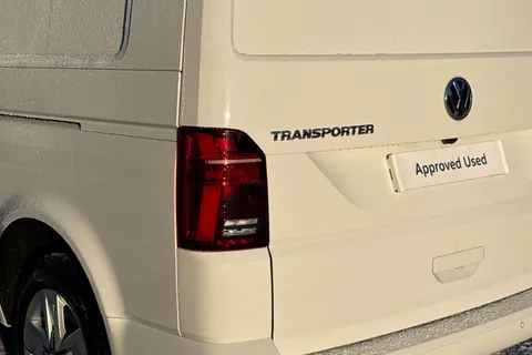 PK74OEW Volkswagen Transporter T32 Kombi Highline LWB 150 PS 2.0 TDI 6sp Manual Thumbnail #9