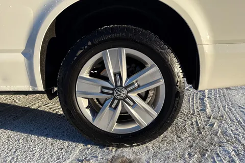 PK74OEW Volkswagen Transporter T32 Kombi Highline LWB 150 PS 2.0 TDI 6sp Manual Thumbnail #13