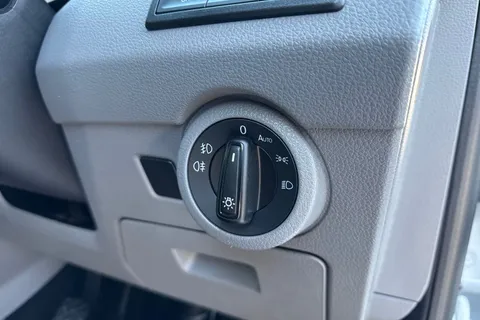 PK74OEW Volkswagen Transporter T32 Kombi Highline LWB 150 PS 2.0 TDI 6sp Manual Thumbnail #34