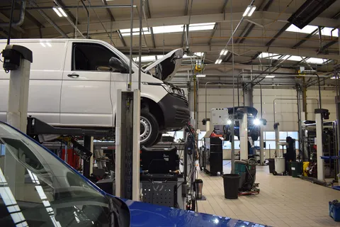 PK74OEW Volkswagen Transporter T32 Kombi Highline LWB 150 PS 2.0 TDI 6sp Manual Thumbnail #47