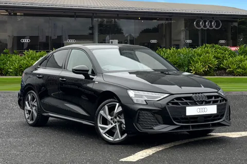  Audi A3 2.0 TDI Black Edition S Tronic Euro 6 (s/s) 4dr Thumbnail #2