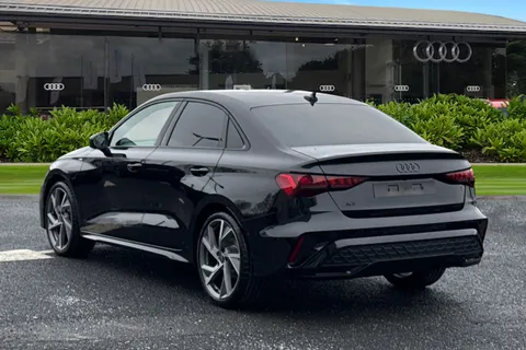  Audi A3 2.0 TDI Black Edition S Tronic Euro 6 (s/s) 4dr Thumbnail #3