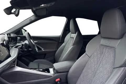  Audi Q5 2.0 TFSI Edition 1 Sportback S Tronic quattro Euro 6 (s/s) 5dr Thumbnail #16