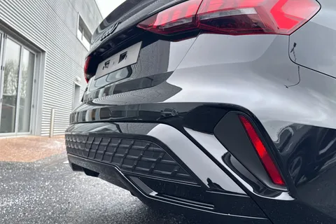  Audi A3 2.0 TDI Black Edition S Tronic Euro 6 (s/s) 4dr Thumbnail #32