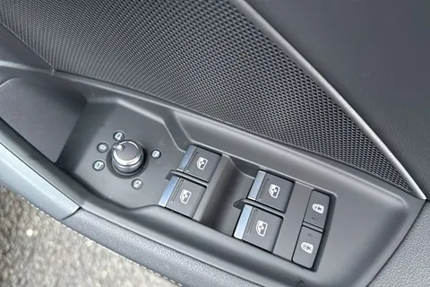  Audi A3 2.0 TDI Black Edition S Tronic Euro 6 (s/s) 4dr Thumbnail #47