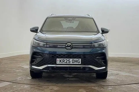 KR25OHG Volkswagen Tiguan 1.5 TSI 272 eHybrid R-Line 5dr DSG ⭐Tilting and sliding panoramic sunroof ⭐ Thumbnail #7