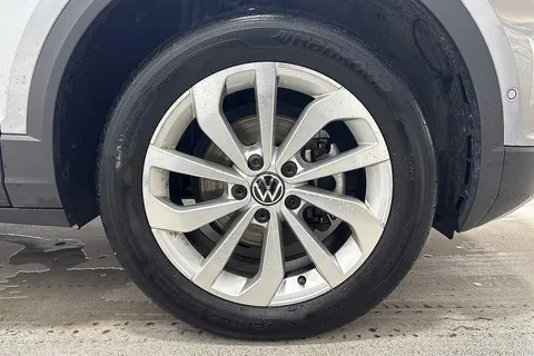 GK74DCV Volkswagen T-Roc 1.5 TSI Style 5dr DSG Thumbnail #5