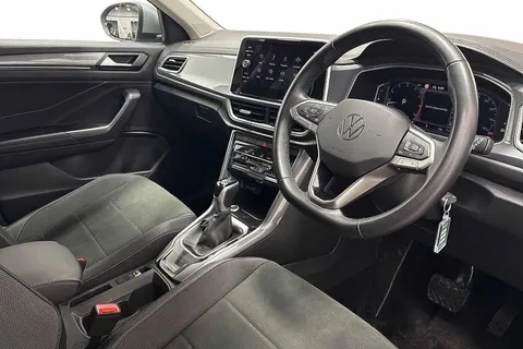 GK74DCV Volkswagen T-Roc 1.5 TSI Style 5dr DSG Thumbnail #6