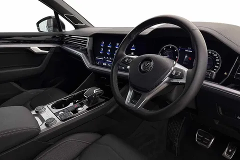 KY69UHS Volkswagen Touareg 3.0 V6 TDI 4M R-Line Tech ⭐Towbar, Sunroof, Professional chassis pack & mor Thumbnail #6