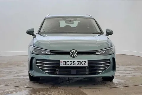 DC25ZKZ Volkswagen Passat 1.5 TSI eHybrid Life 5dr DSG Thumbnail #7