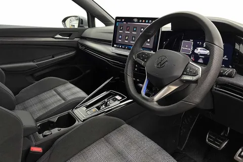 KP75LNF Volkswagen Golf 1.5 TSI 272 GTE eHybrid 5dr DSG Thumbnail #6