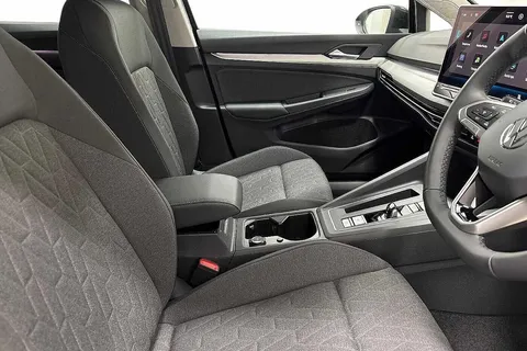 KP75LSD Volkswagen Golf 1.5 TSI 204 Match eHybrid 5dr DSG Thumbnail #11