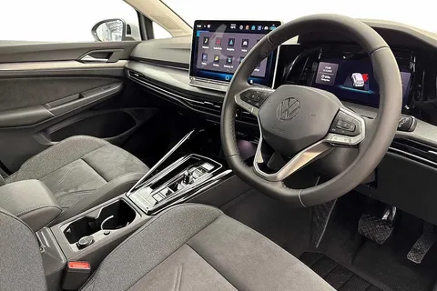 KM75BTZ Volkswagen Golf 1.5 TSI 204 Style eHybrid 5dr DSG Thumbnail #7