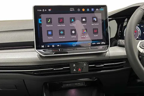 GL75DKO Volkswagen Golf 1.5 TSI 150 Style 5dr Thumbnail #12