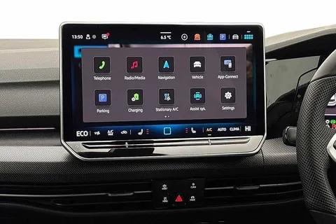 KP75LNF Volkswagen Golf 1.5 TSI 272 GTE eHybrid 5dr DSG Thumbnail #12