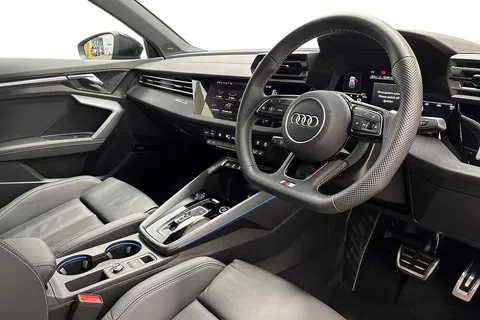 KJ25FLC Audi A3 35 TFSI Black Edition 5dr S Tronic Thumbnail #5