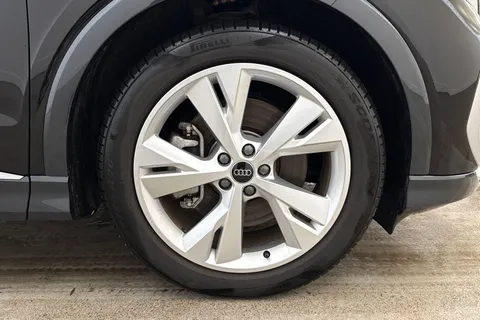 KM74OGE Audi Q4 e-tron 210kW 45 82kWh S Line 5dr Auto [Leather] Thumbnail #4