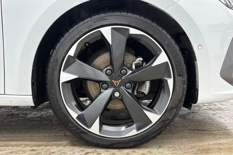 KS24HLW CUPRA Leon 1.5 eTSI V1 5dr DSG Thumbnail #6