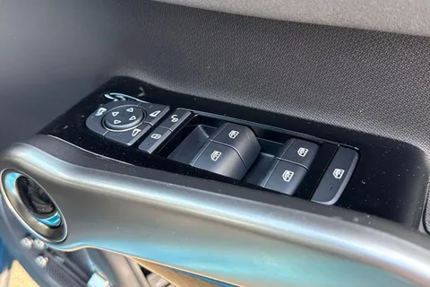 DG75PGF BYD ATTO 3 60.48kWh Design Auto 5dr Thumbnail #27