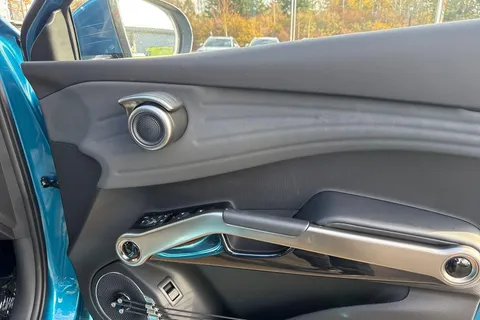 DG75PGF BYD ATTO 3 60.48kWh Design Auto 5dr Thumbnail #30