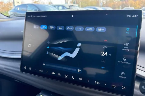 DG75PGF BYD ATTO 3 60.48kWh Design Auto 5dr Thumbnail #50