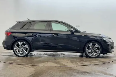 DC25VYL Audi A3 Black Edition 35 TFSI  150 PS S tronic Thumbnail #4