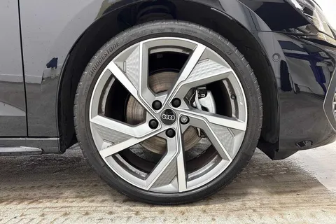 DC25VYL Audi A3 Black Edition 35 TFSI  150 PS S tronic Thumbnail #6