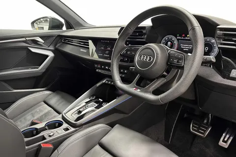 DC25VYL Audi A3 Black Edition 35 TFSI  150 PS S tronic Thumbnail #7