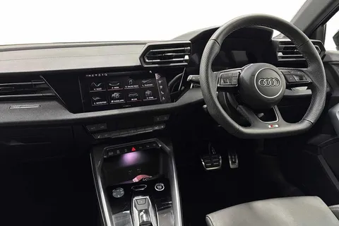 KY25CKK Audi A3 Black Edition 35 TFSI  150 PS S tronic Thumbnail #2