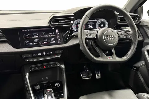 KR25DGZ Audi A3 Black Edition 35 TFSI  150 PS S tronic Thumbnail #2