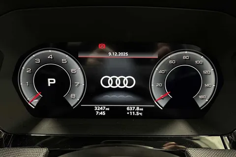 DC25VYL Audi A3 Black Edition 35 TFSI  150 PS S tronic Thumbnail #12